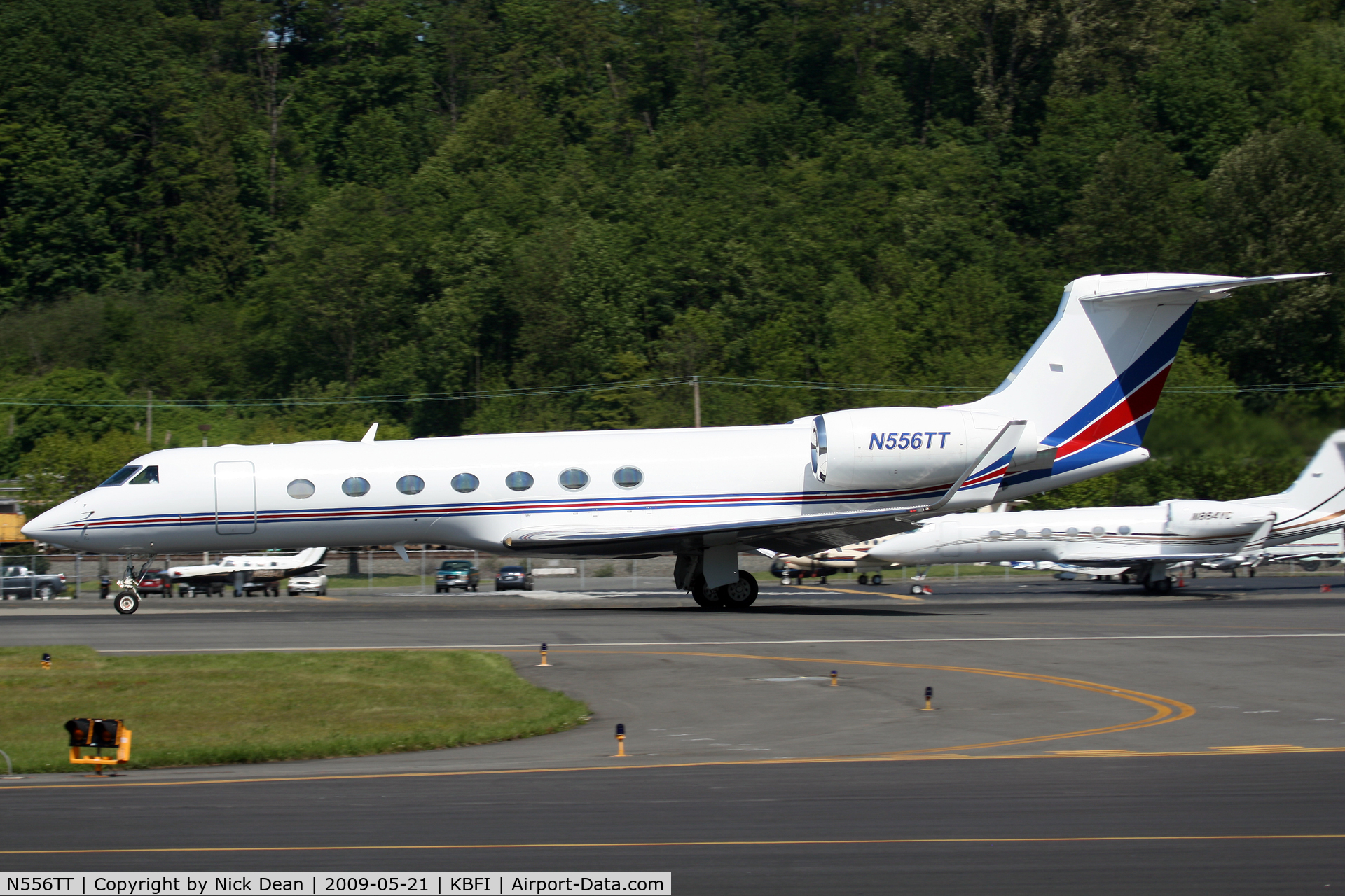 N556TT, 2005 Gulfstream Aerospace G-V C/N 5056, KBFI