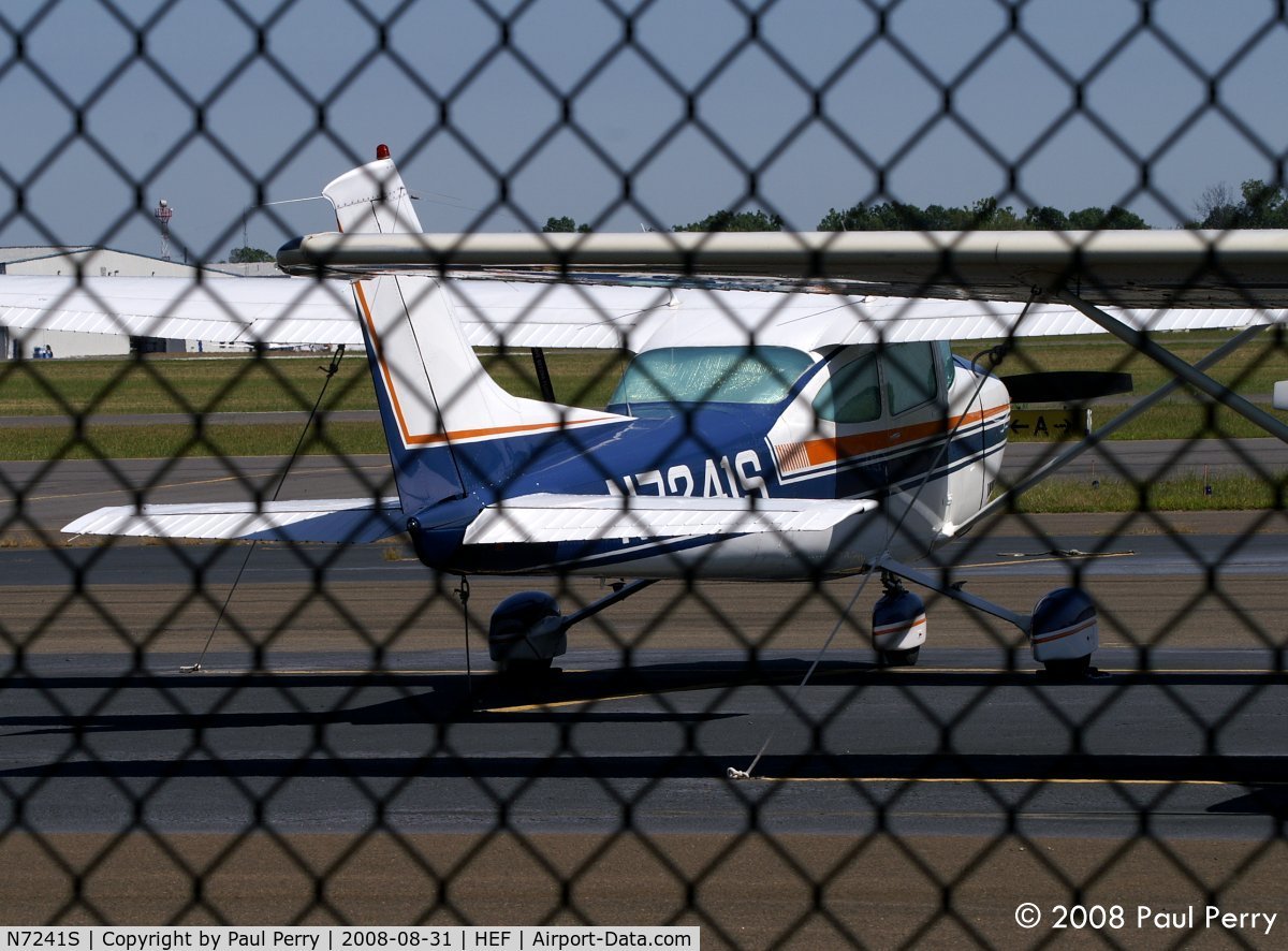 N7241S, 1976 Cessna 182P Skylane C/N 18265085, Another fine example on the ramp.  Looking good