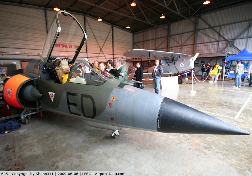 605, Dassault Mirage IIIE C/N 605, S/n 605 - Used by CAEA as a simulator
