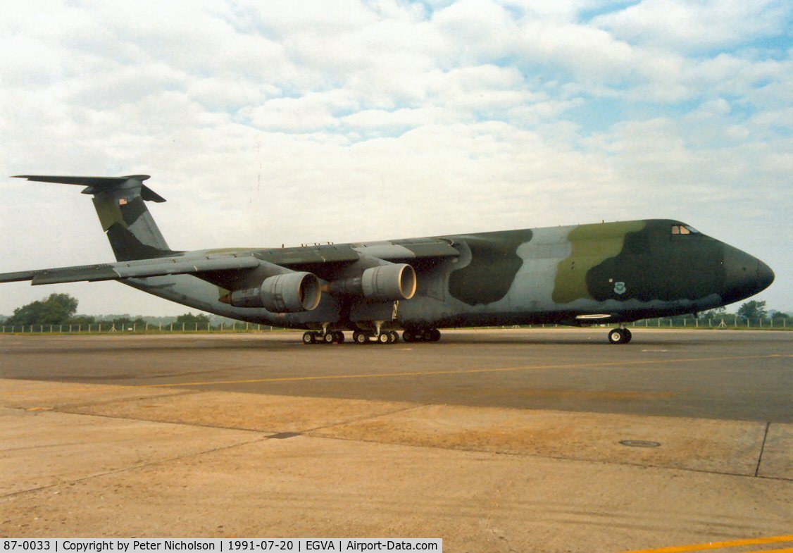 87-0033, 1988 Lockheed C-5B Galaxy C/N 500-0119, C-5B Galaxy of 436 Military Airlift Wing on display at the 1991 Intnl Air Tattoo at RAF Fairford.