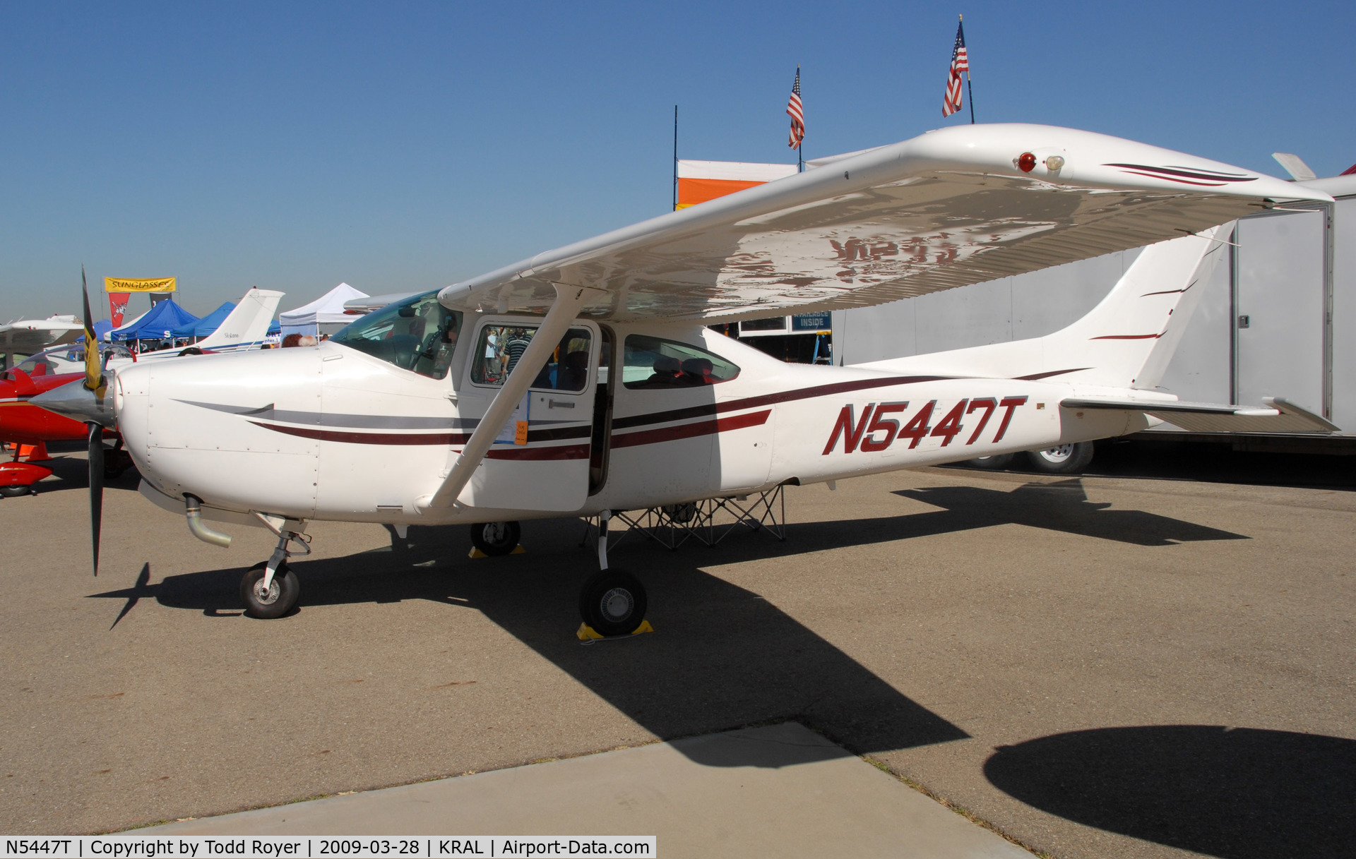 N5447T, 1982 Cessna TR182 Turbo Skylane RG C/N R18201868, Riverside Airshow 2009