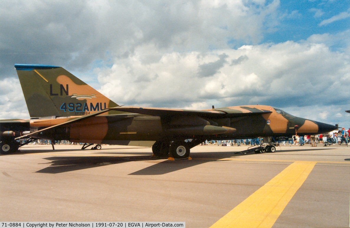 71-0884, 1971 General Dynamics F-111F Aardvark C/N E2-60, F-111F, callsign Gypsy 26, of 492nd Tactical Fighter Squadron/48th Tactical Fighter Wing on display at the 1991 Intnl Air Tattoo at RAF Fairford.