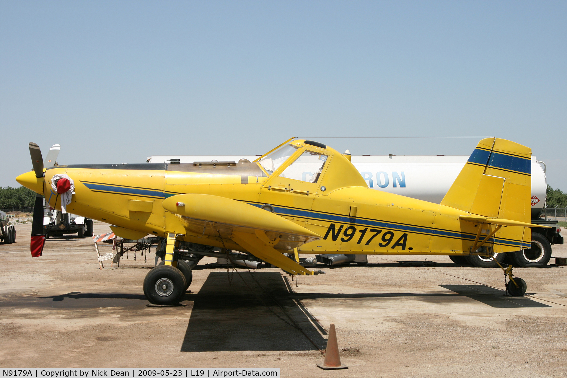 N9179A, 1993 Air Tractor Inc AT-401 C/N 401-0904, L19