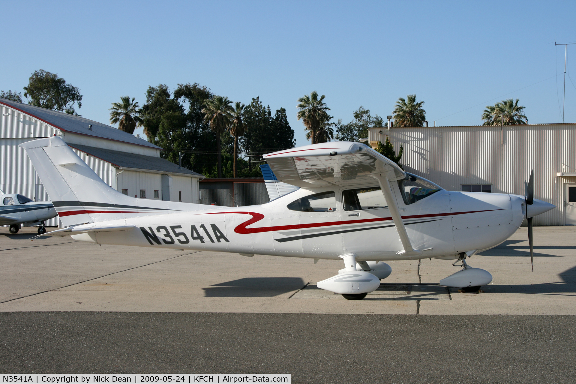 N3541A, 2001 Cessna 182T Skylane C/N 18281048, KFCH
