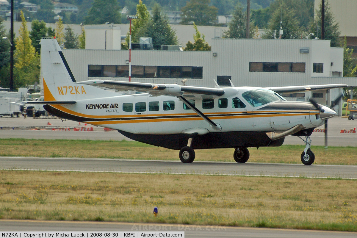 N72KA, 1992 Cessna 208B C/N 208B0326, At Boeing Field