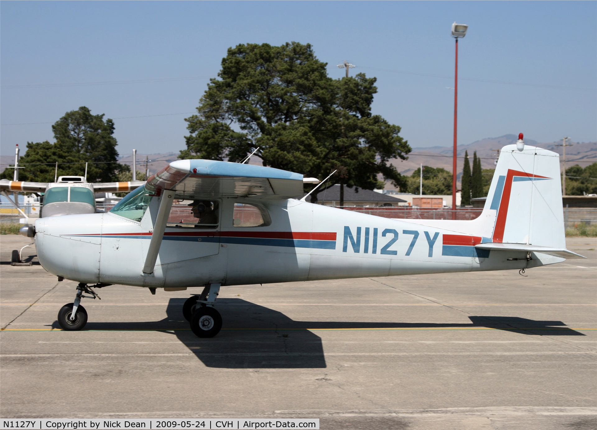 N1127Y, 1962 Cessna 150B C/N 15059527, KCVH