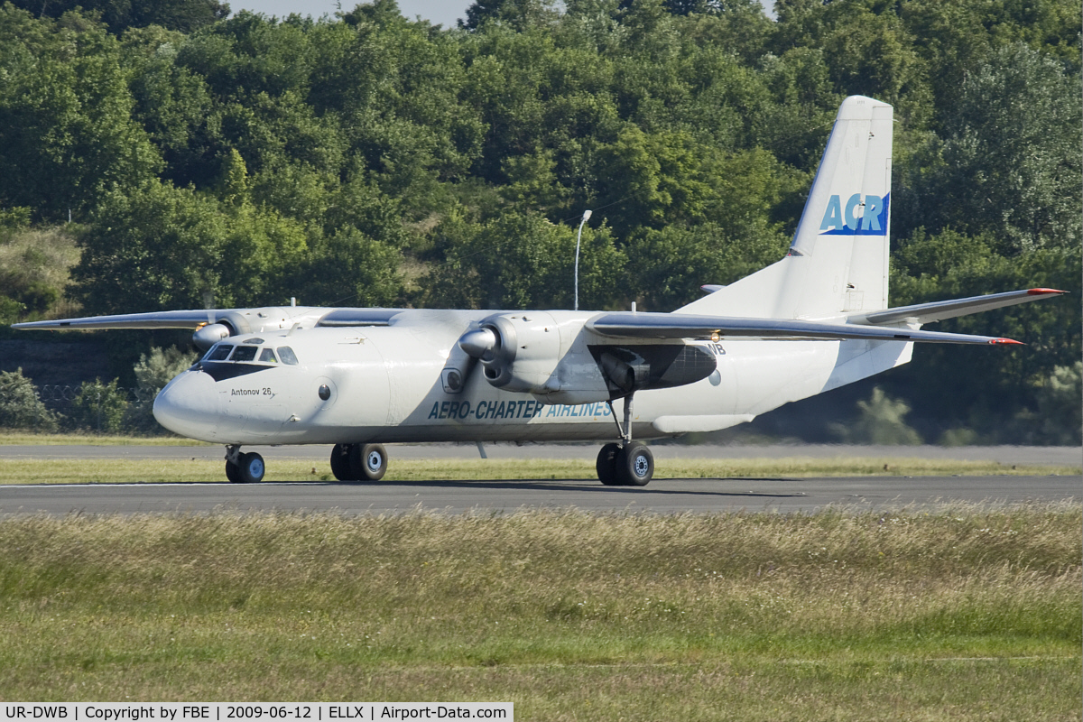 UR-DWB, Antonov An-26 C/N 6207, lining up RW24