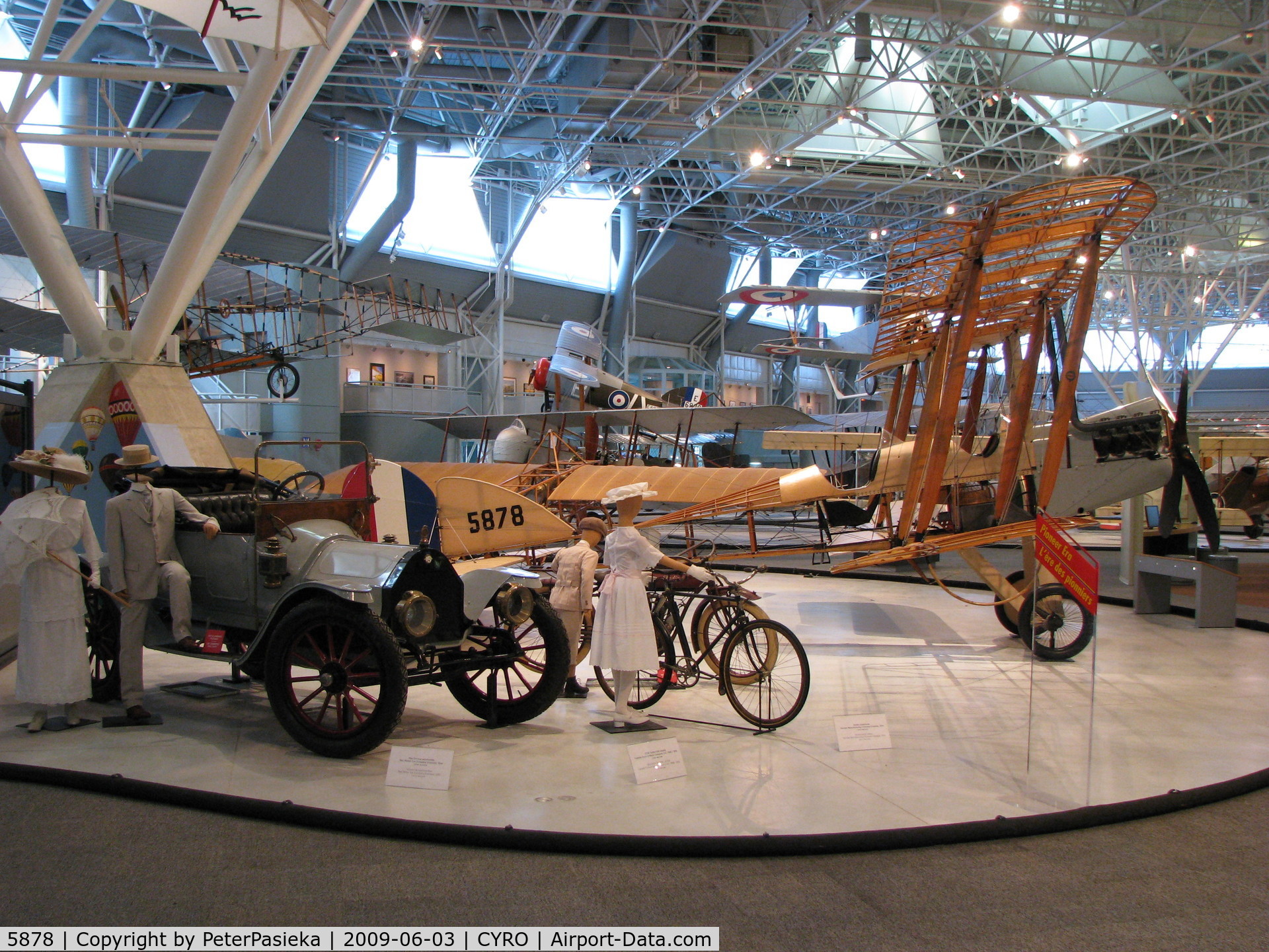 5878, 1915 Royal Aircraft Factory BE-2d C/N 1042, @ Canada Aviation Museum in Ottawa