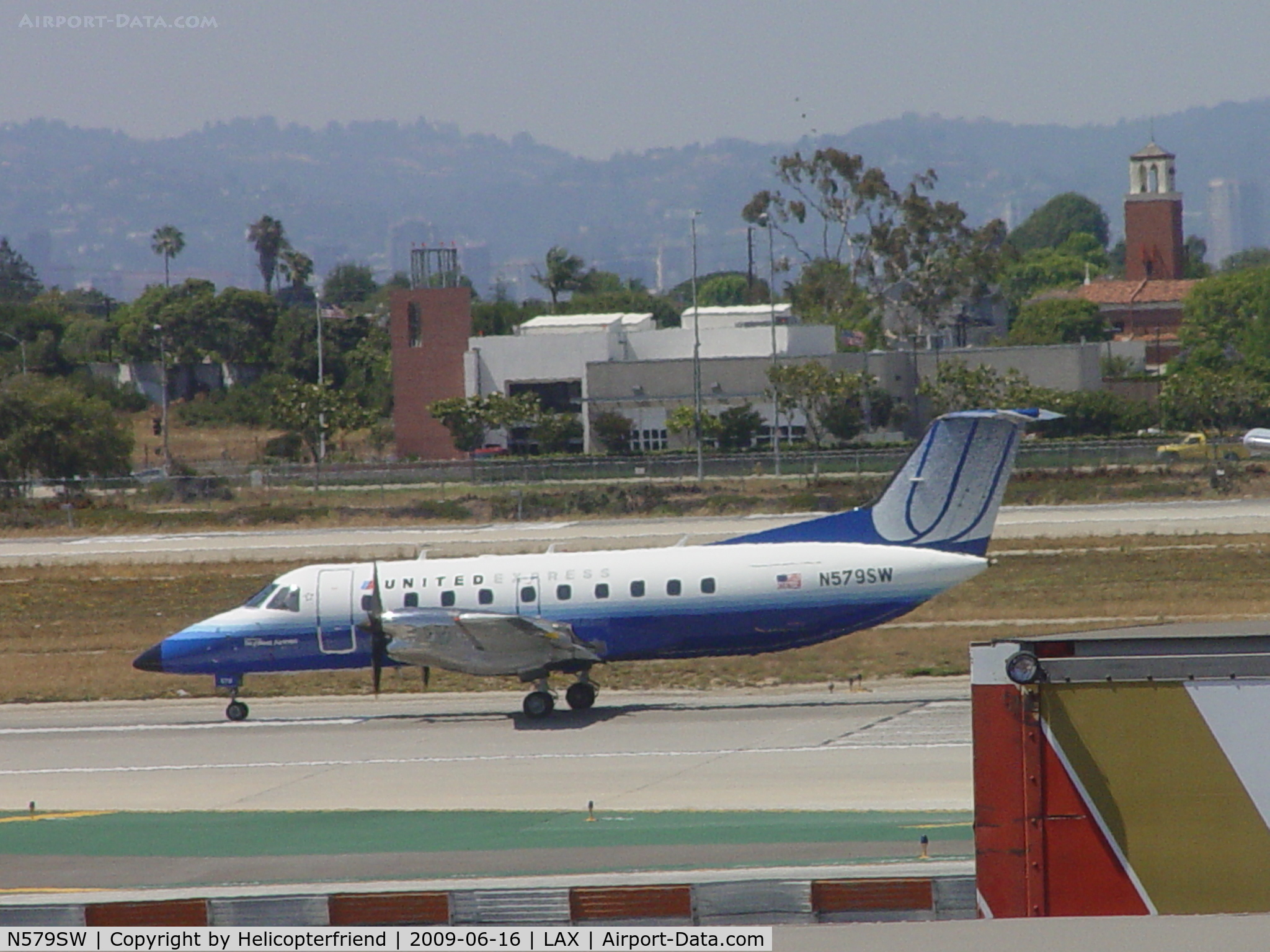 N579SW, 1998 Embraer EMB-120ER Brasilia C/N 120347, Waiting to take off on 24L