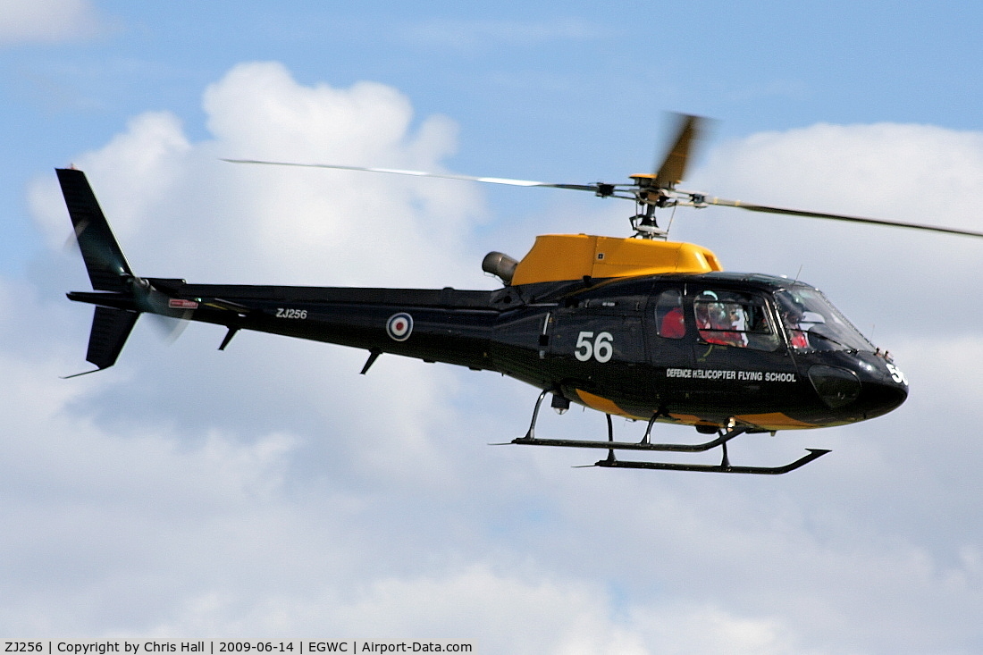 ZJ256, 1997 Eurocopter AS-350BB Squirrel HT1 Ecureuil C/N 2971, ferrying the Red Arrows back to Cosford from RAF Shawbury
