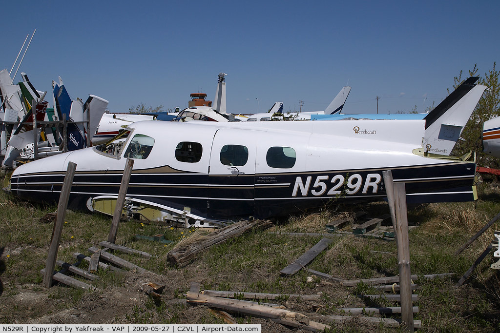 N529R, 1980 Beech B-60 Duke C/N P-529, Beech 60