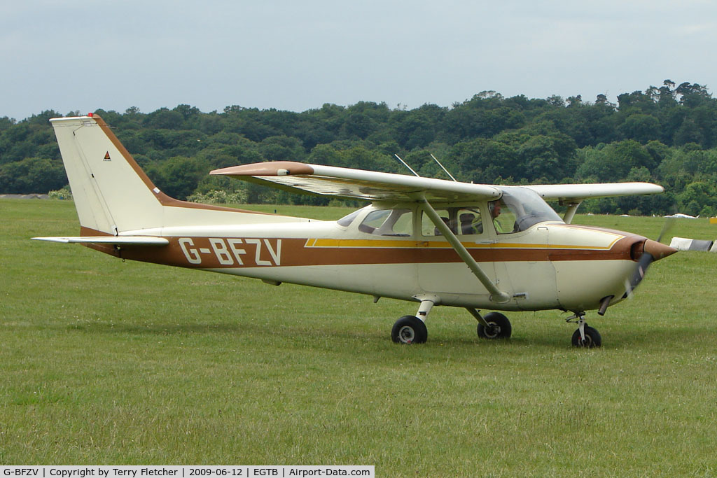 G-BFZV, 1974 Reims F172M Skyhawk Skyhawk C/N 1093, Visitor to 2009 AeroExpo at Wycombe Air Park