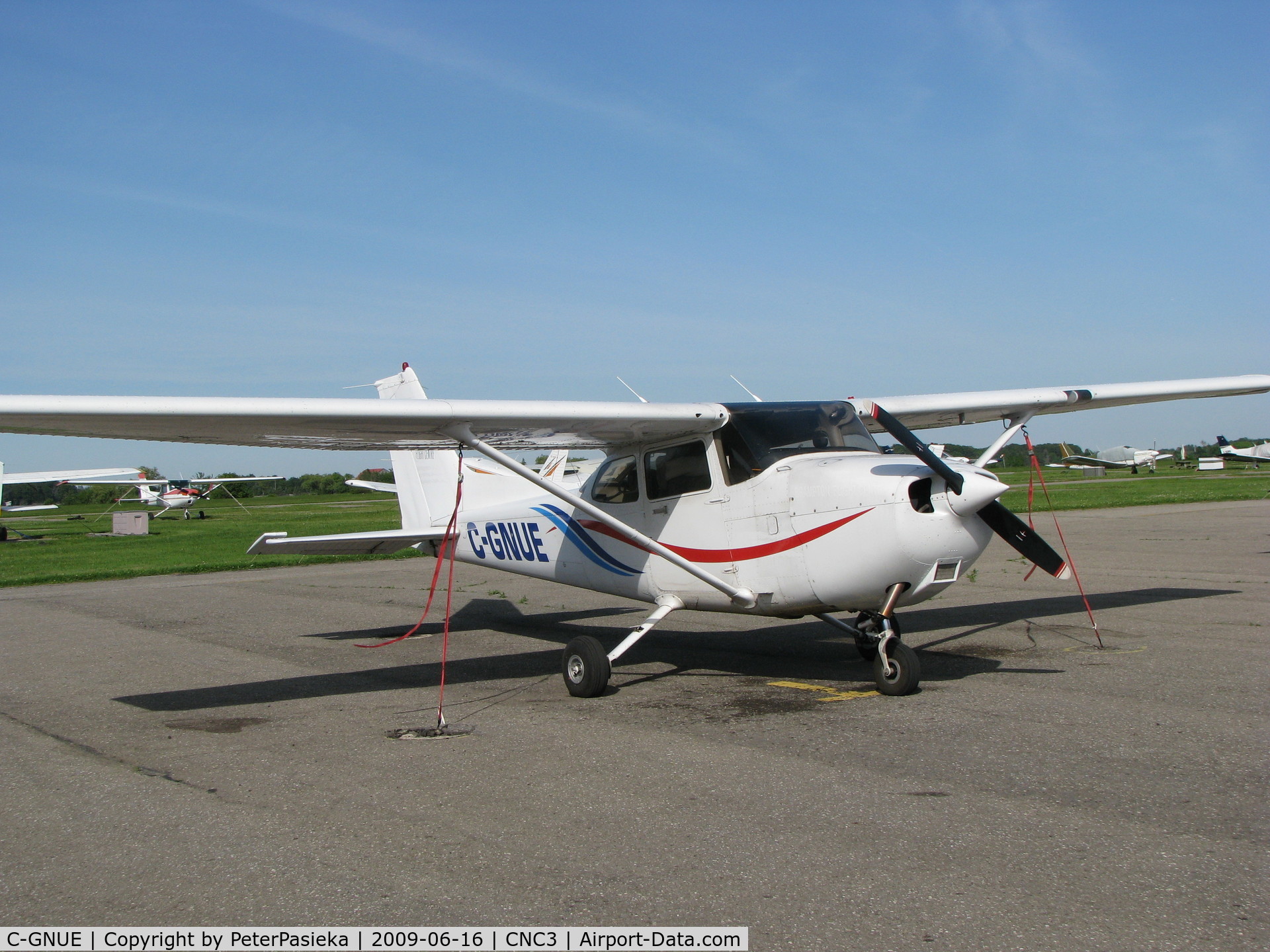 C-GNUE, 1997 Cessna 172R C/N 17280025, @ Brampton Airport