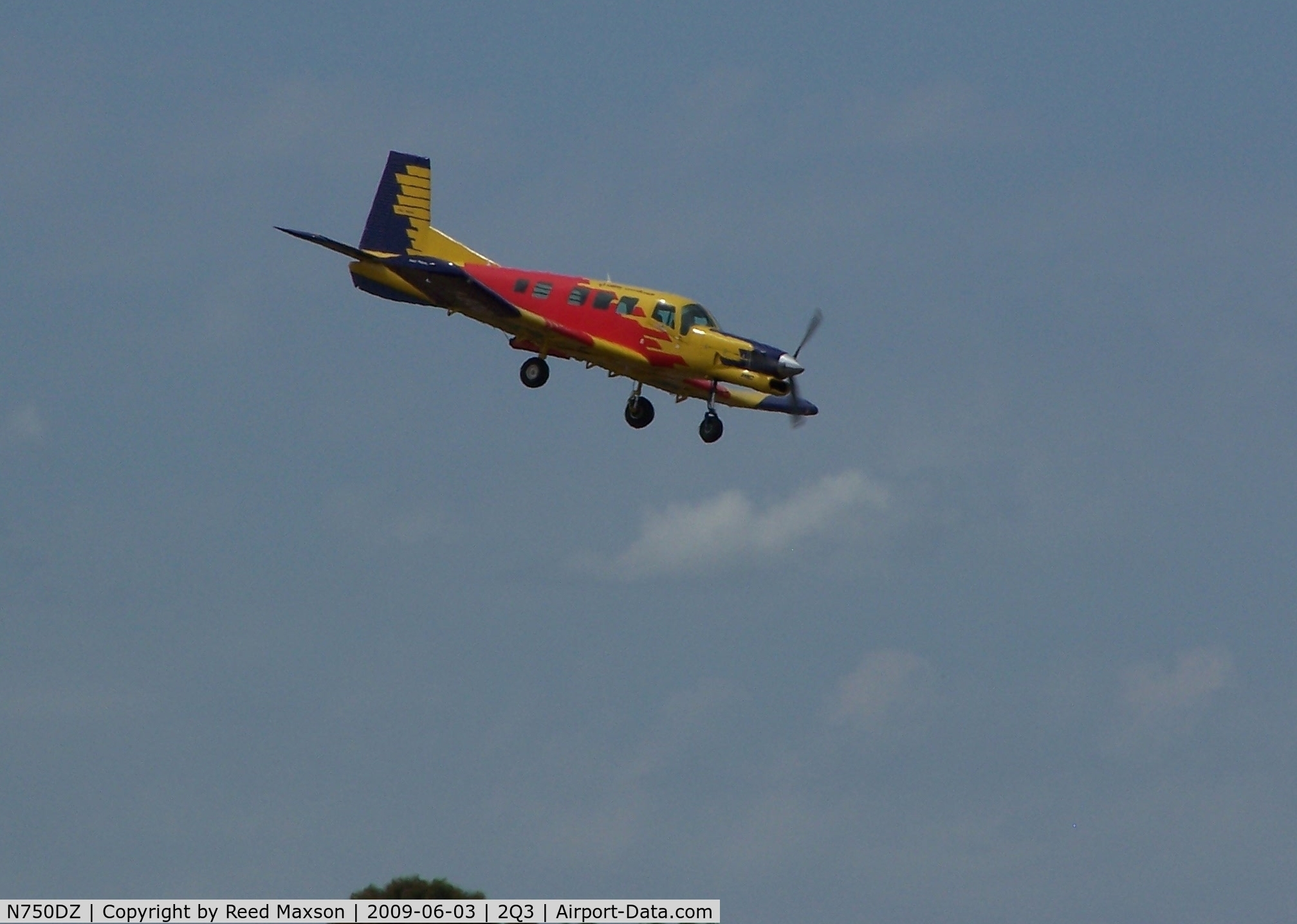 N750DZ, 2004 Pacific Aerospace 750XL C/N 108, On short final, runway 16