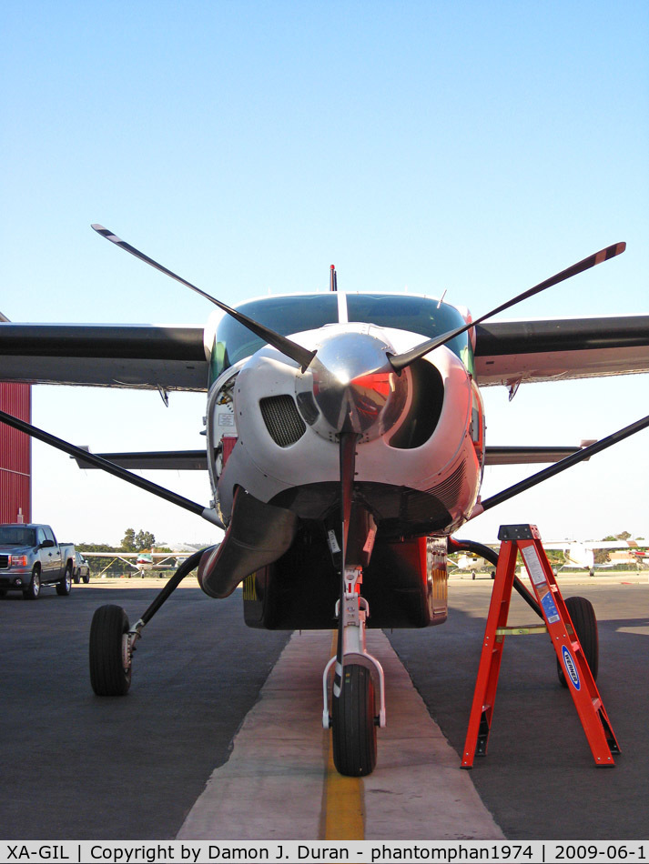 XA-GIL, Cessna 208B Grand Caravan C/N 208B-1088, Getting serviced at SWS at KTOA