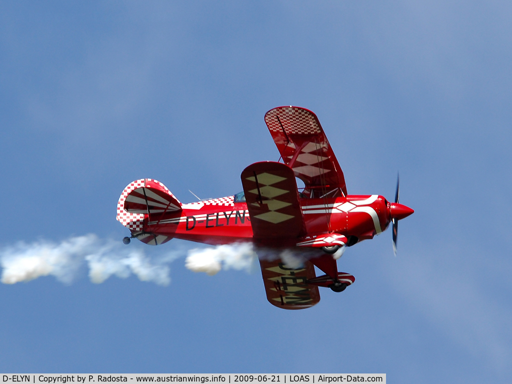 D-ELYN, 1971 Aerotek Pitts S-2A Special C/N 2005, Pitts Special of the Austrian Aerobaticteam at 