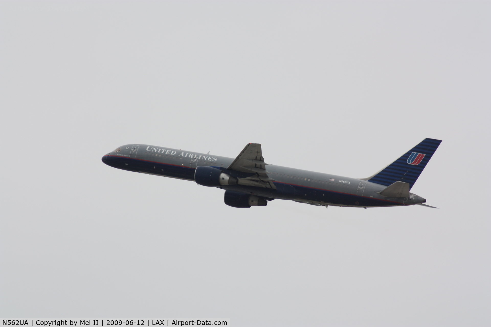 N562UA, 1992 Boeing 757-222 C/N 26664, UAL116 - KLAX-KORD - Departing RWY 25R