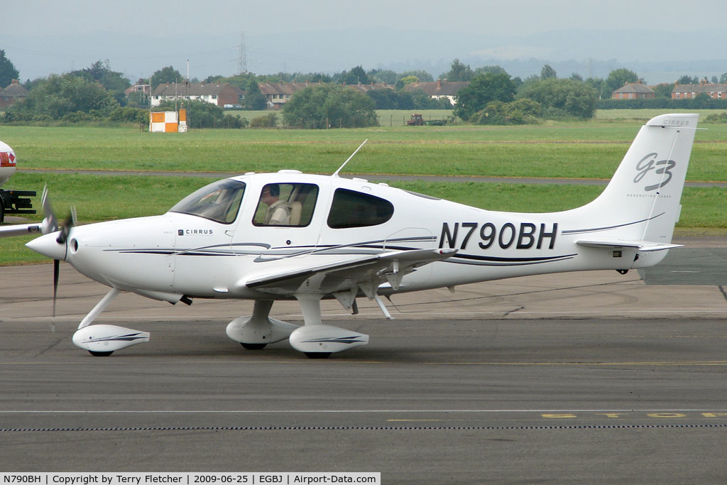 N790BH, 2008 Cirrus SR22 G3 C/N 2964, Cirrus SR22 at Staverton