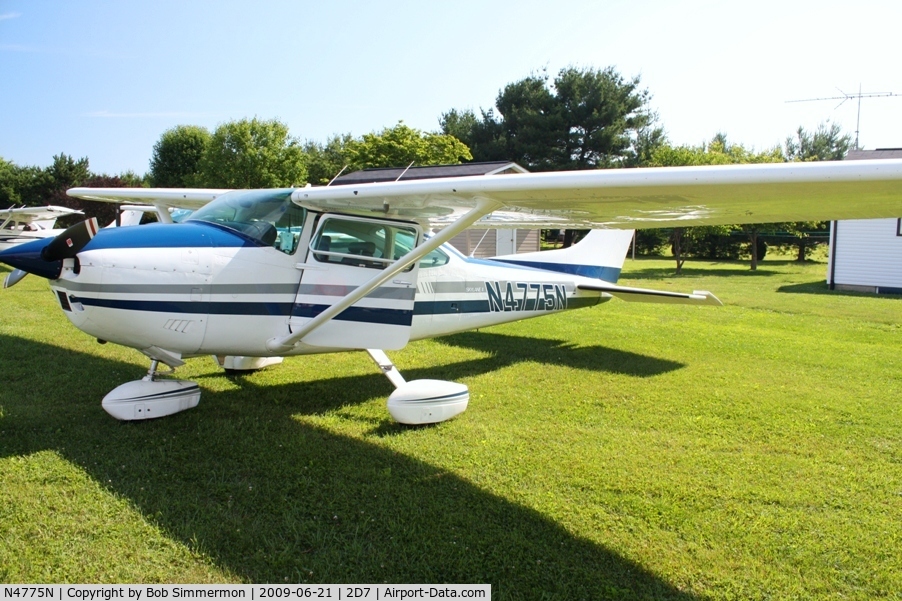 N4775N, 1979 Cessna 182Q Skylane C/N 18267358, Father's Day fly-in at Beach City, Ohio