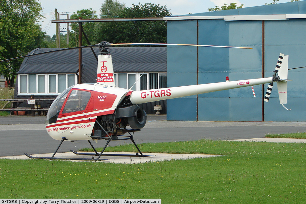G-TGRS, 1989 Robinson R22 Beta C/N 1069, Tiger Helicopters based at Shobdon
