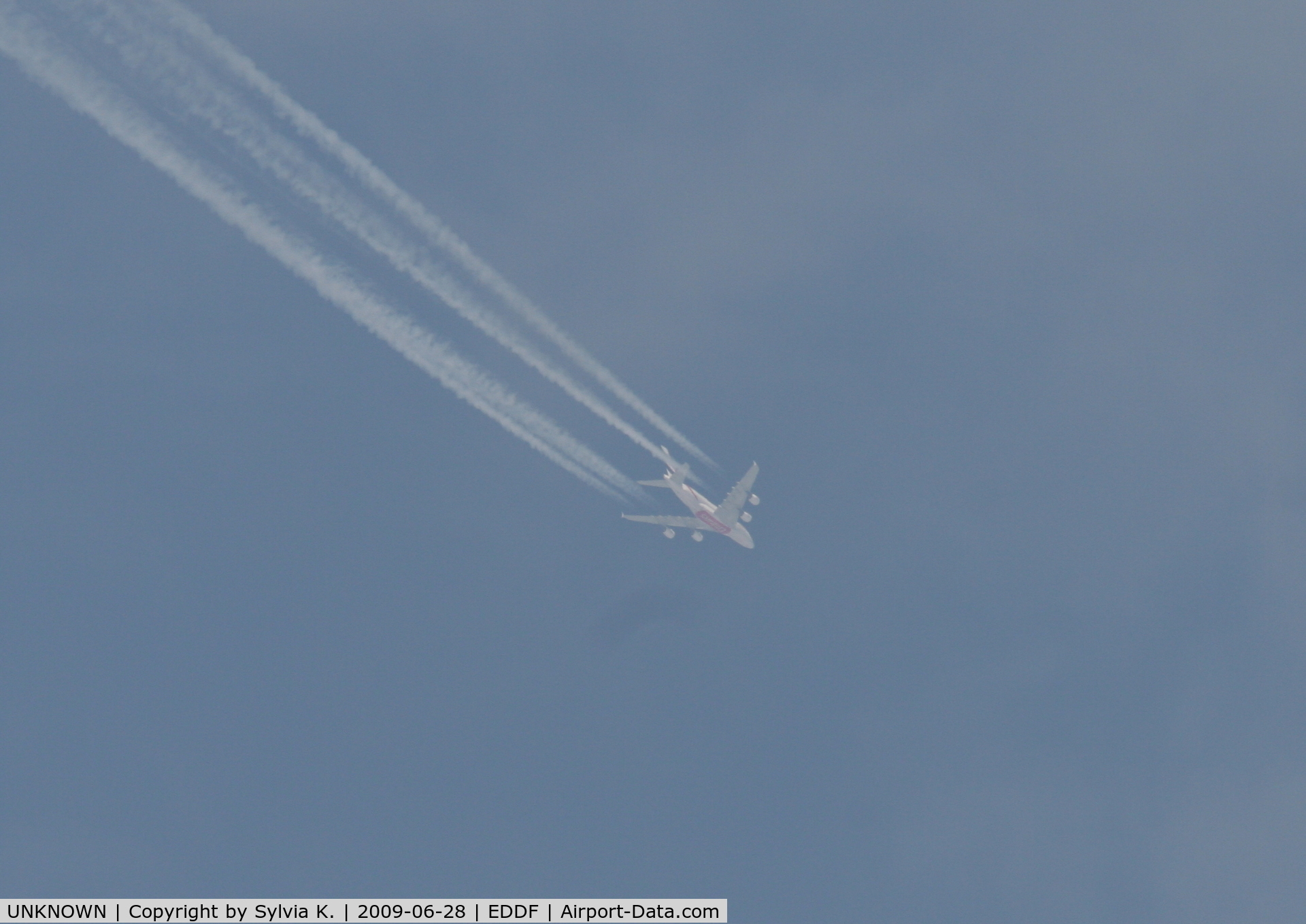 UNKNOWN, Contrails Various C/N Unknown, Emirates A380
