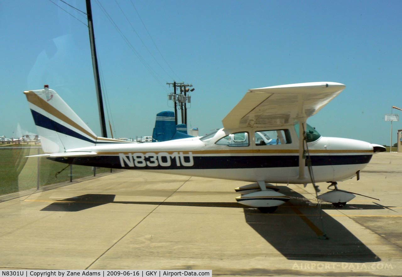 N8301U, 1964 Cessna 172F C/N 17252201, At Arlington Municipal