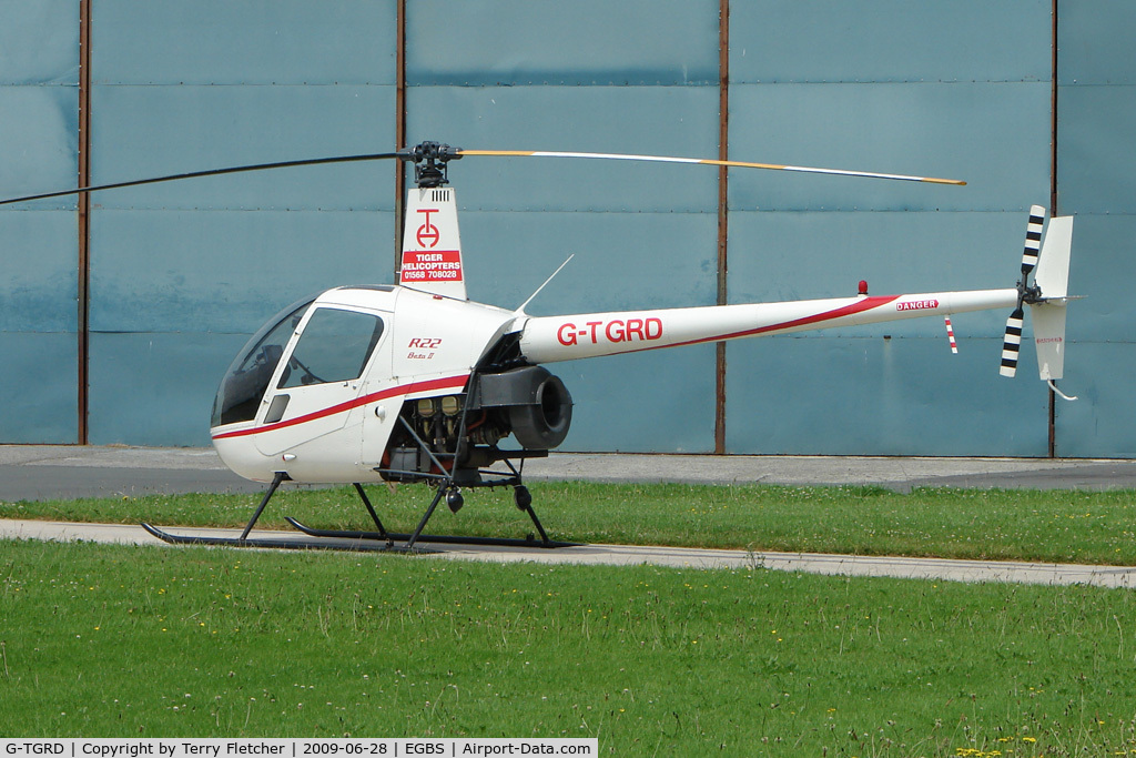 G-TGRD, 1997 Robinson R22 Beta II C/N 2712, Tiger Helicopters based at Shobdon