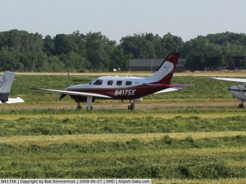 N4175K, 2000 Piper PA-46-350P Malibu Mirage C/N 4636294, Out on the ramp at Fort Wayne, Indiana's Smith Field.
