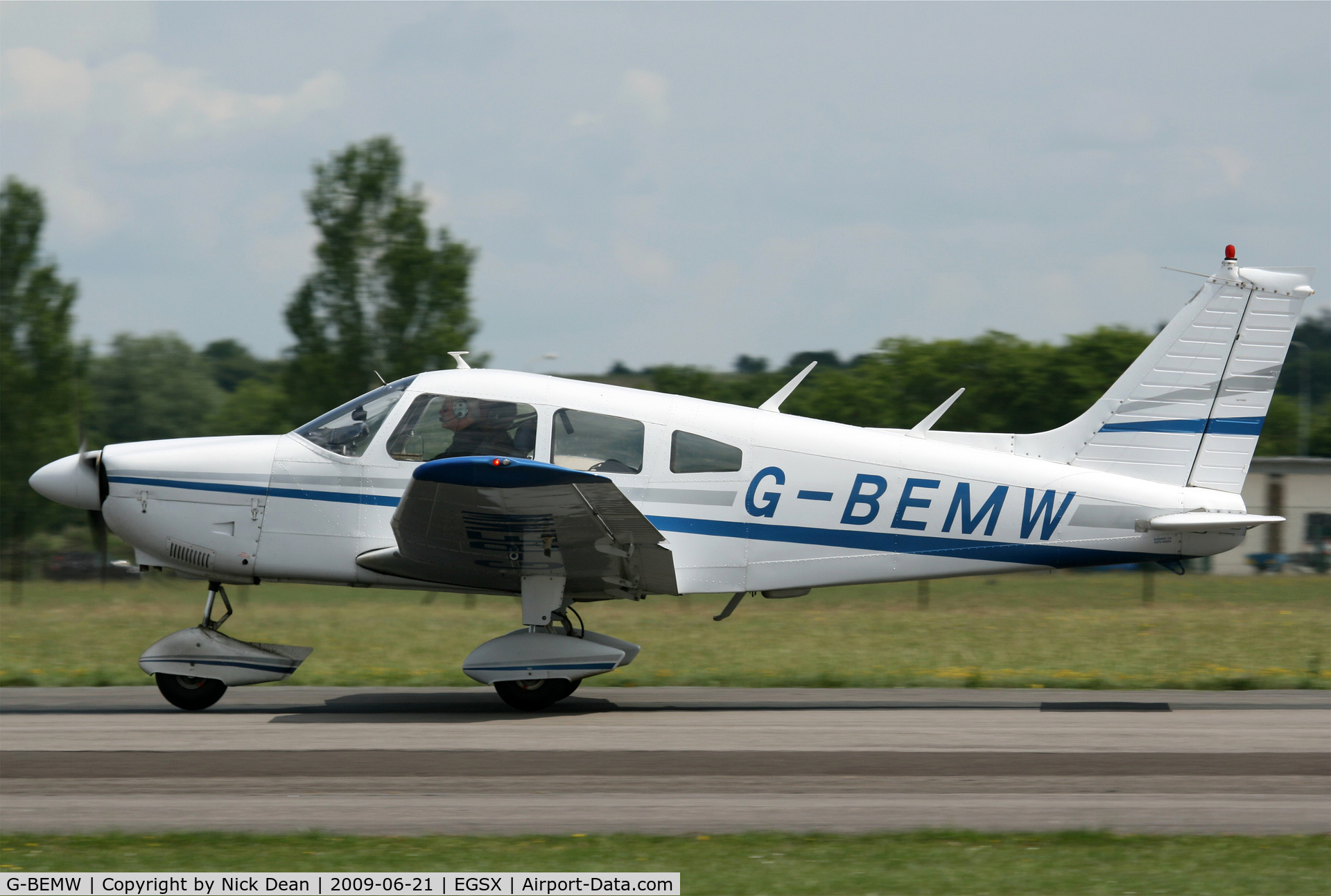 G-BEMW, 1976 Piper PA-28-181 Cherokee Archer II C/N 28-7790243, EGSX