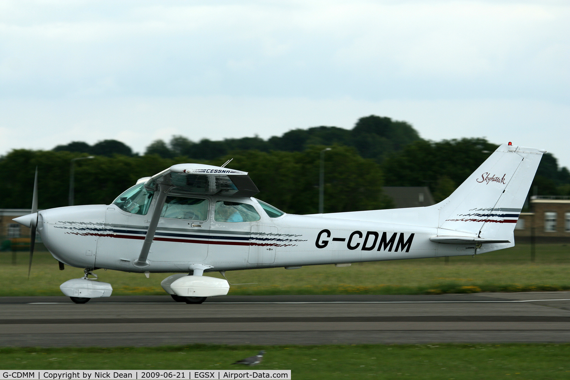 G-CDMM, 1982 Cessna 172P C/N 172-75124, EGSX