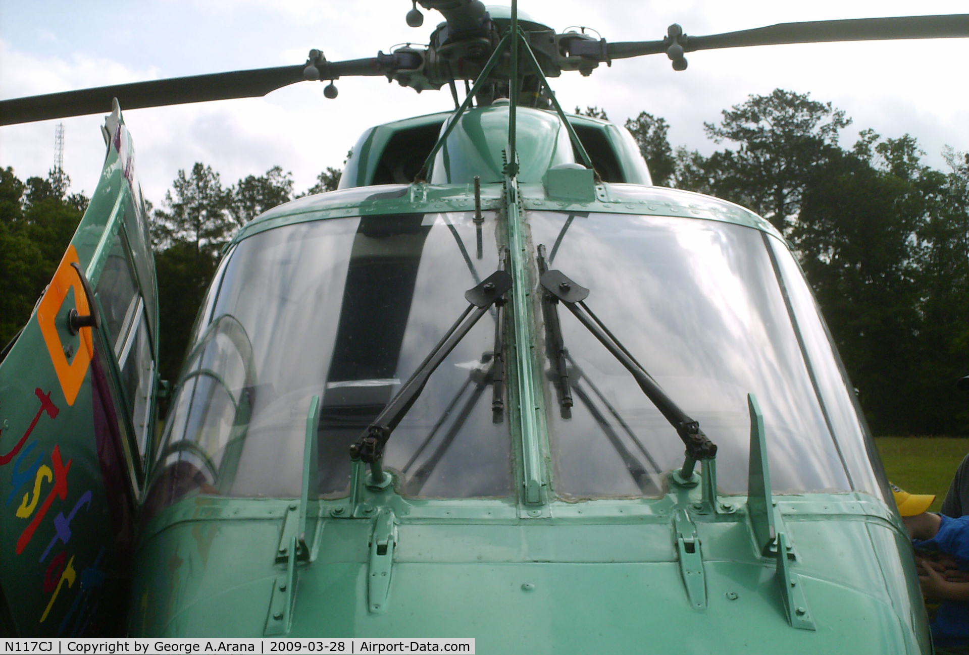 N117CJ, 1984 Eurocopter-Kawasaki BK-117A-3 C/N 7051, Windsheild wipers and nose detail