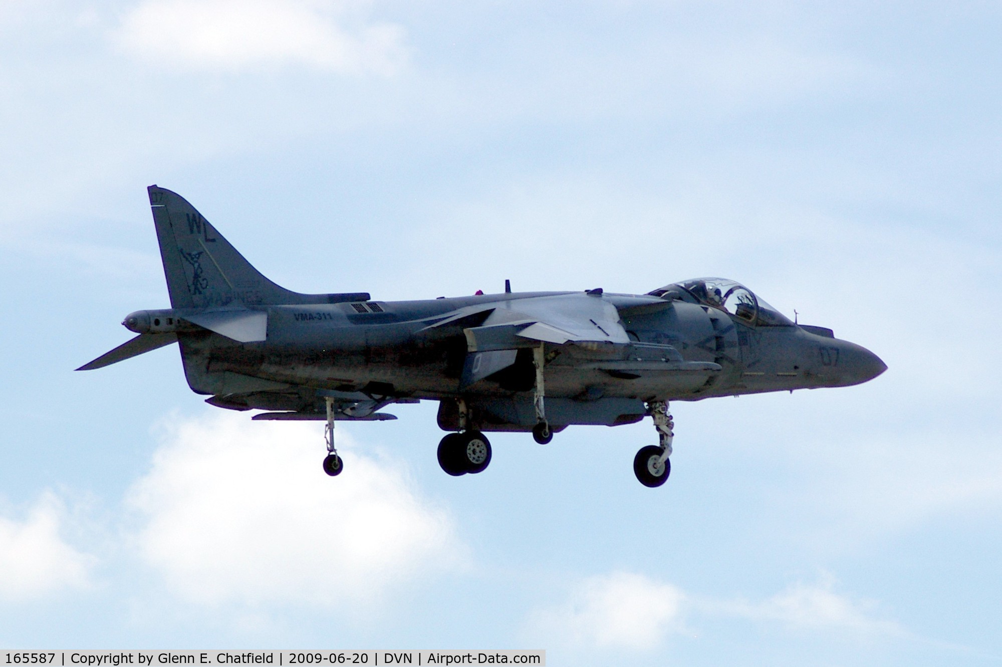165587, Boeing AV-8B+(R)-27-MC Harrier II Plus C/N B324, Quad Cities Air Show; shooting into the sun is not fun