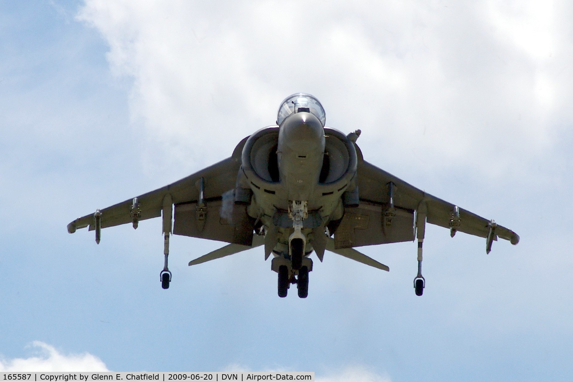 165587, Boeing AV-8B+(R)-27-MC Harrier II Plus C/N B324, Quad Cities Air Show; shooting into the sun is not fun