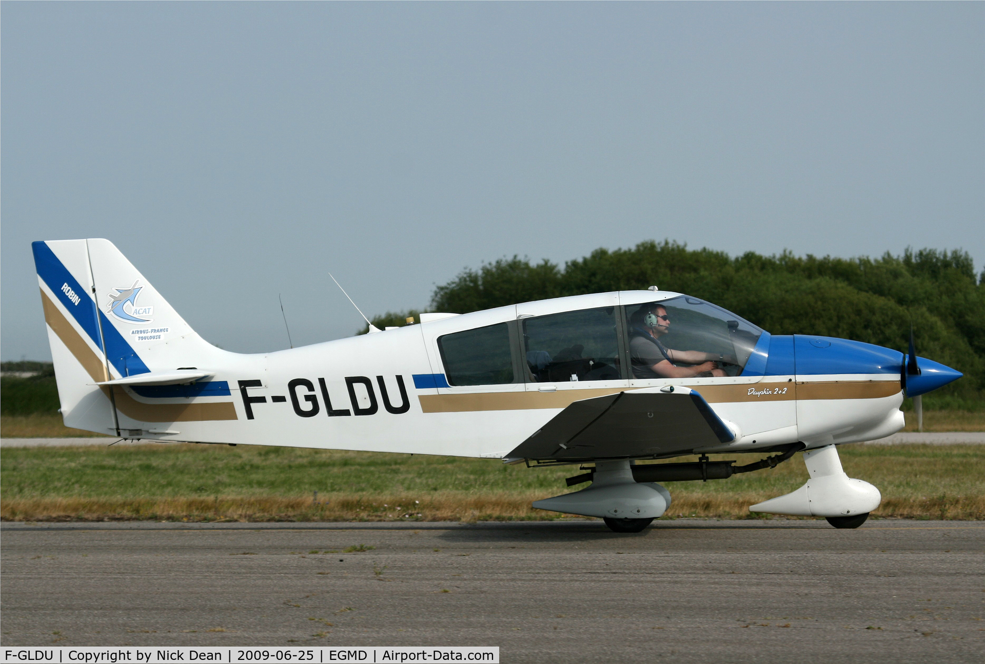 F-GLDU, Robin DR-400-120 C/N 2103, EGMD