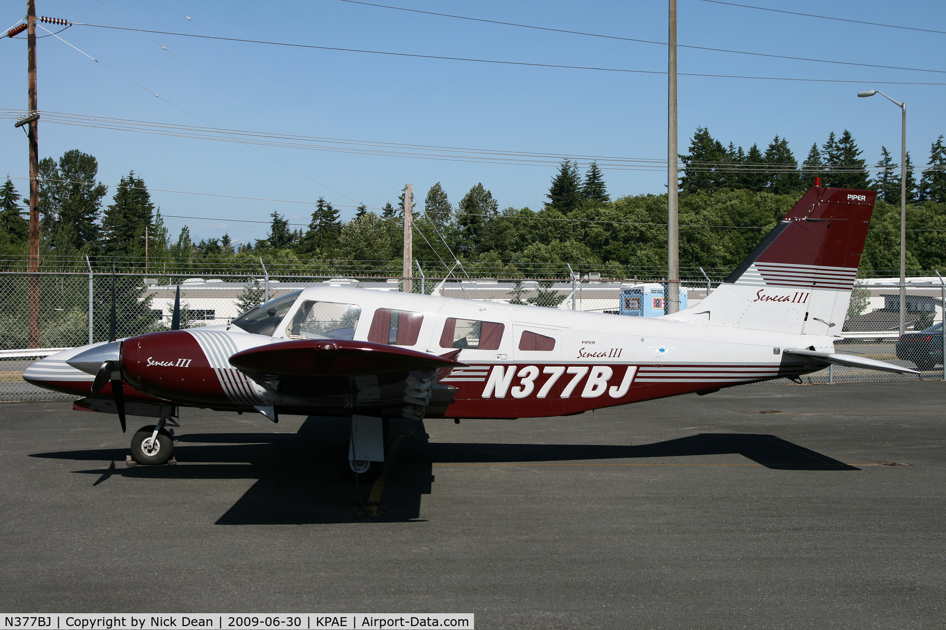 N377BJ, 1981 Piper PA-34-220T C/N 34-8133098, KPAE