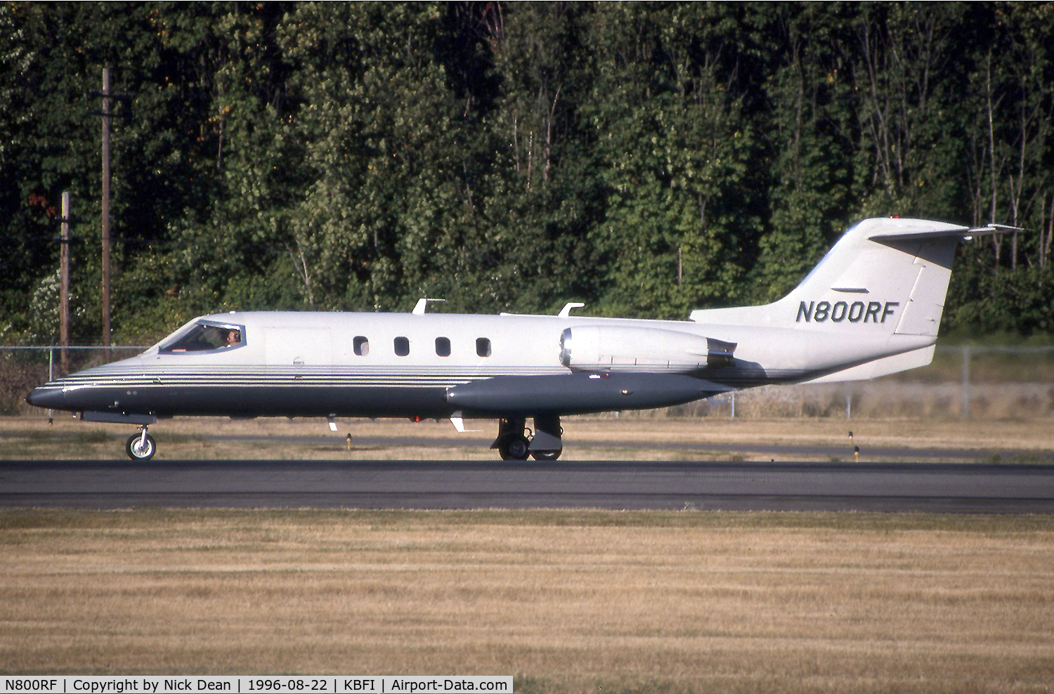 N800RF, Gates Learjet 25D C/N 281, KBFI