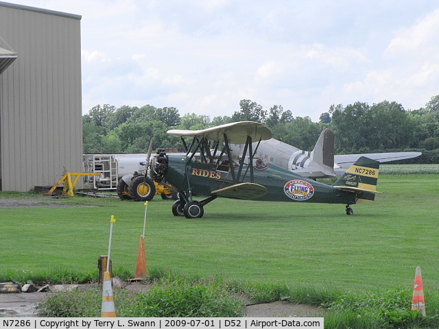 N7286, 1941 New Standard D-25A C/N 167W, Arriving at Geneseo to give rides.