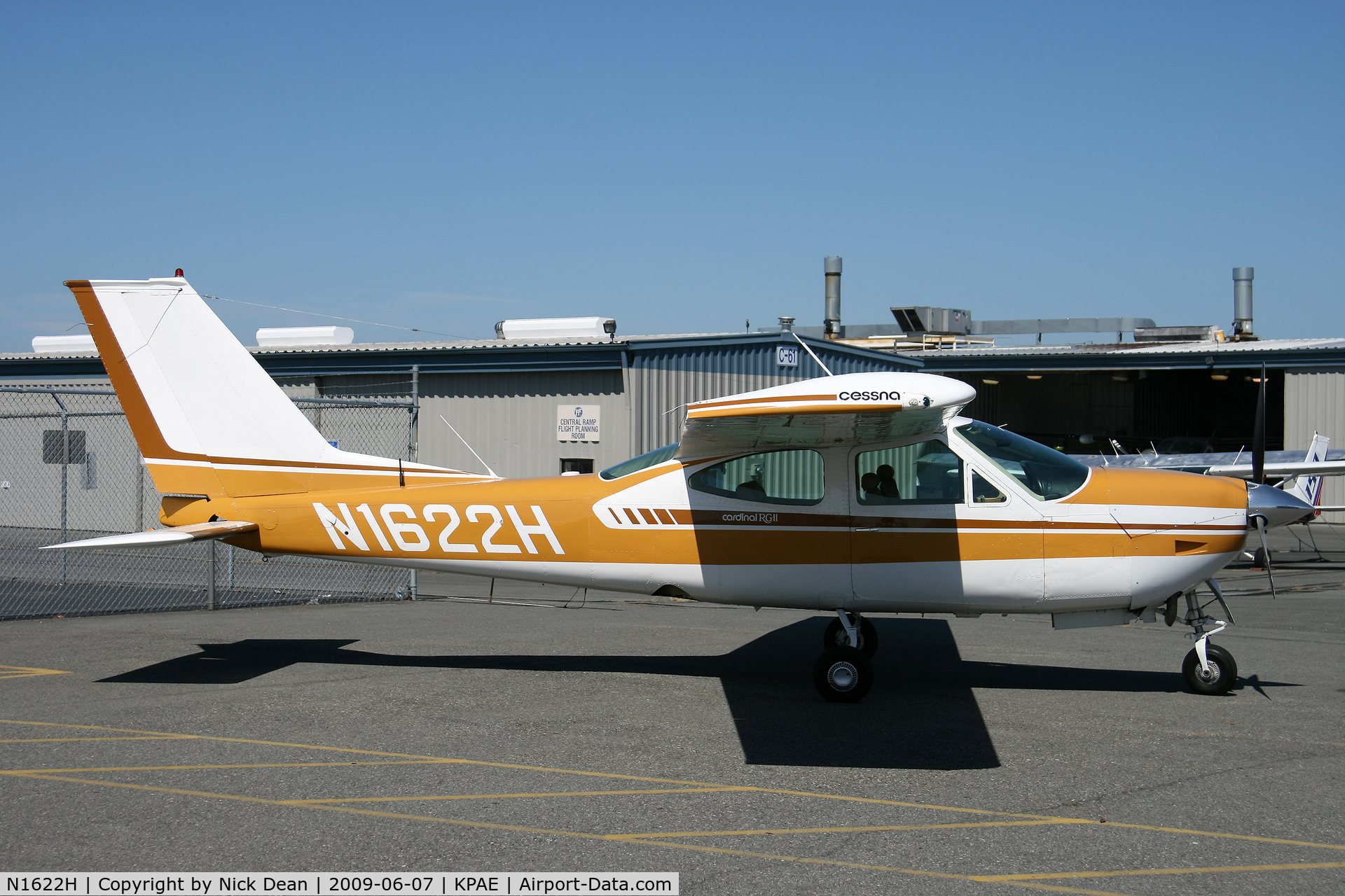 N1622H, 1975 Cessna 177RG Cardinal C/N 177RG0795, KPAE