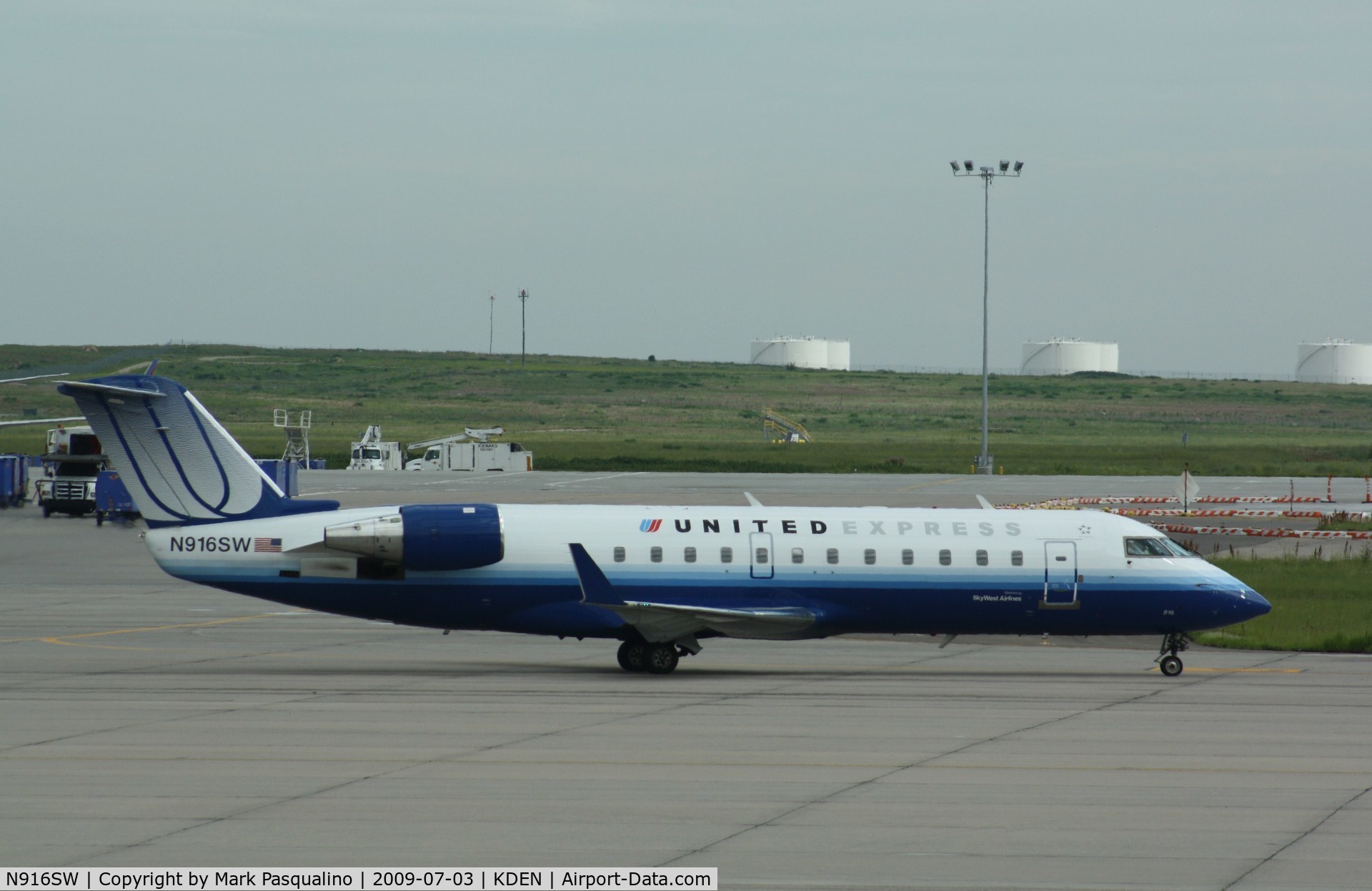 N916SW, 2002 Canadair CL-600-2B19 Regional Jet CRJ-200LR C/N 7634, CL-600-2B19