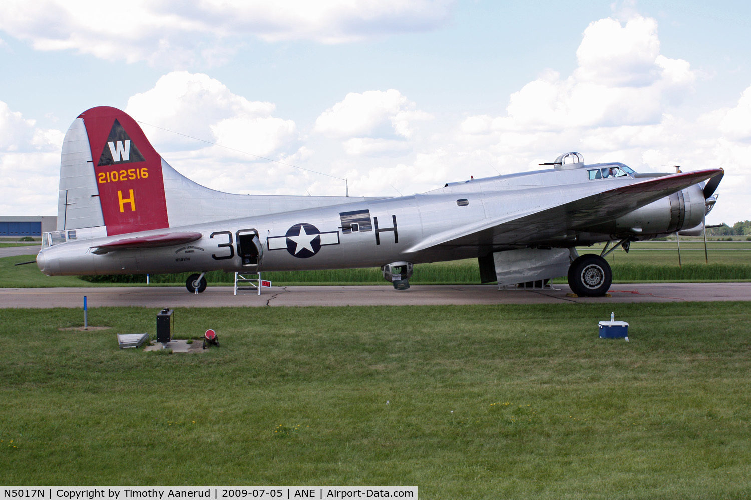 N5017N, 1944 Lockheed/Vega (Boeing) B-17G-105-VE Flying Fortress C/N 8649, EAA Chapter 237 tour stop