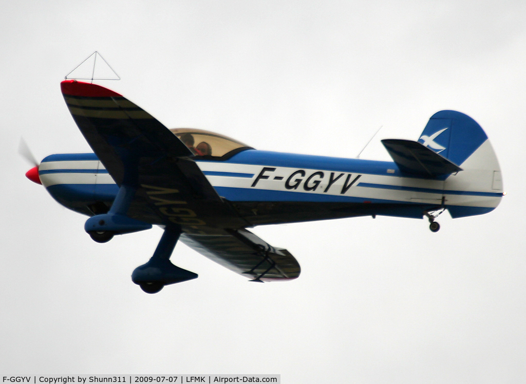 F-GGYV, Mudry CAP-10B C/N 254, On take off rwy 28
