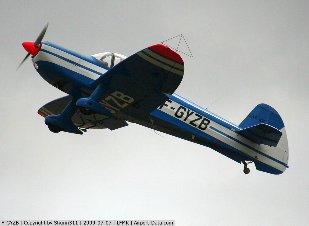 F-GYZB, Mudry CAP-10B C/N 306, On take off rwy 28
