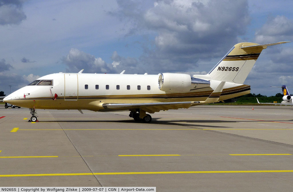 N926SS, 1999 Bombardier Challenger 604 (CL-600-2B16) C/N 5436, visitor