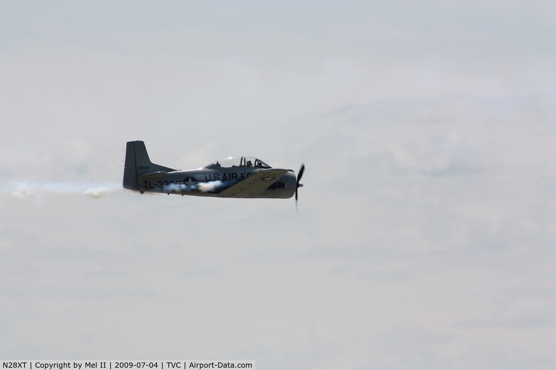 N28XT, 1958 North American T-28B Trojan C/N 200-410 (138339), Overhead Approach For RWY 28