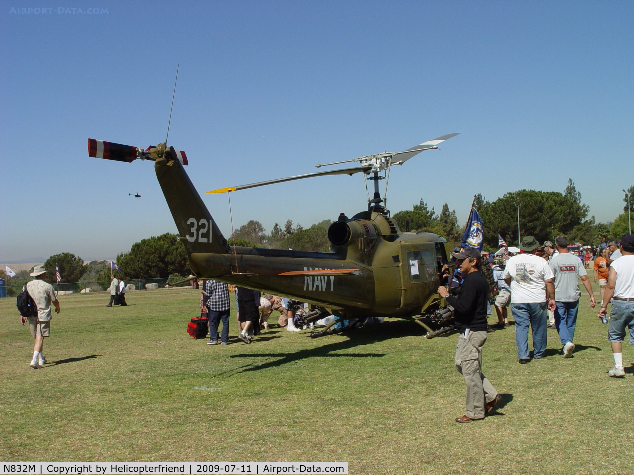 N832M, 1963 Bell UH-1B Iroquois C/N 604, On display at show
