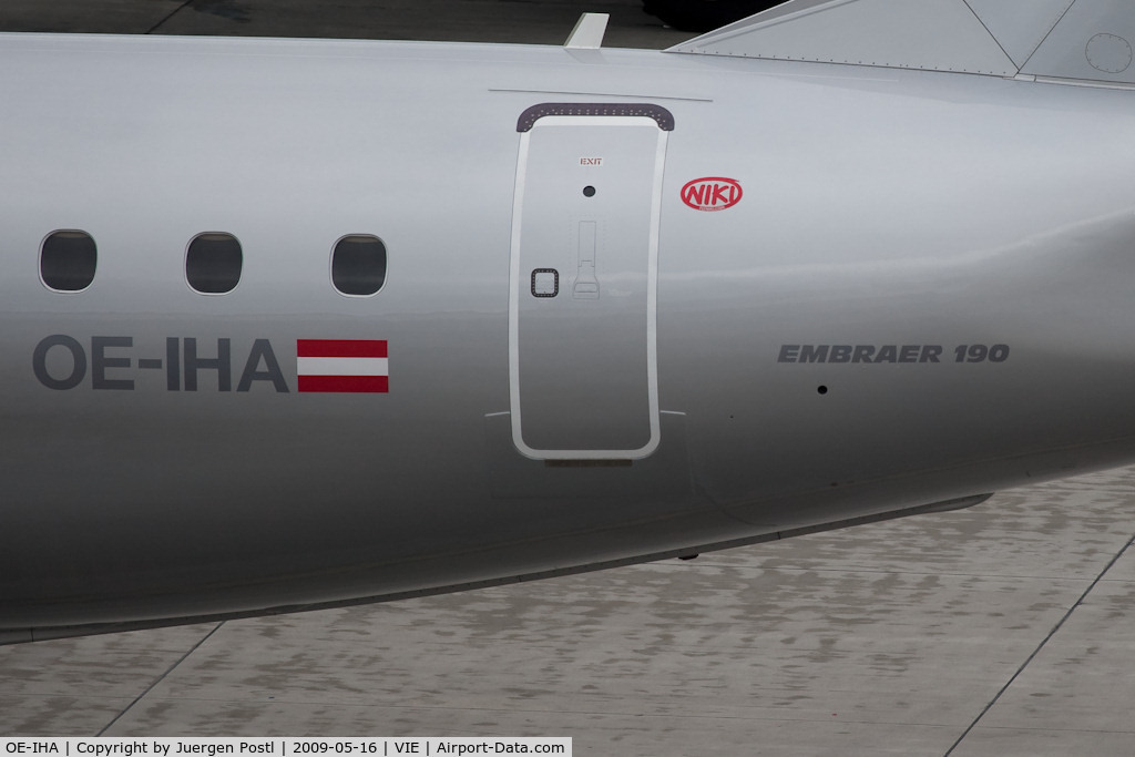 OE-IHA, 2009 Embraer 190LR (ERJ-190-100LR) C/N 19000285, Embraer ERJ-190-100LR