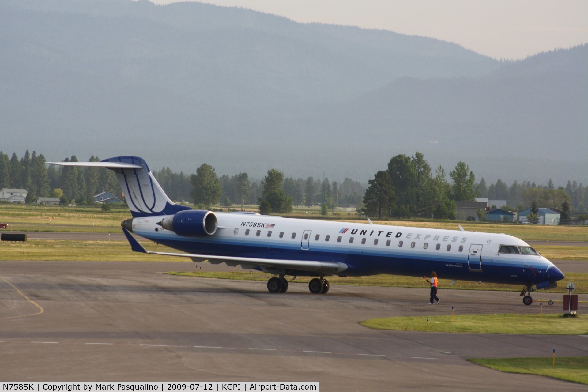 N758SK, 2005 Bombardier CRJ-701ER (CL-600-2C10) Regional Jet C/N 10222, CL-600-2C10