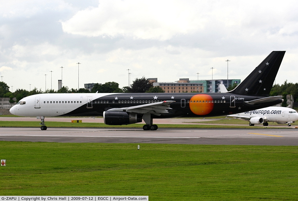 G-ZAPU, 1992 Boeing 757-2Y0/F C/N 26151, Titan Airways