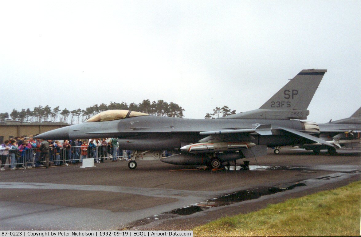 87-0223, 1987 General Dynamics F-16C Fighting Falcon C/N 5C-484, F-16C Falcon of 23rd Fighter Squadron/52nd Fighter Wing at the 1992 Leuchars Airshow.