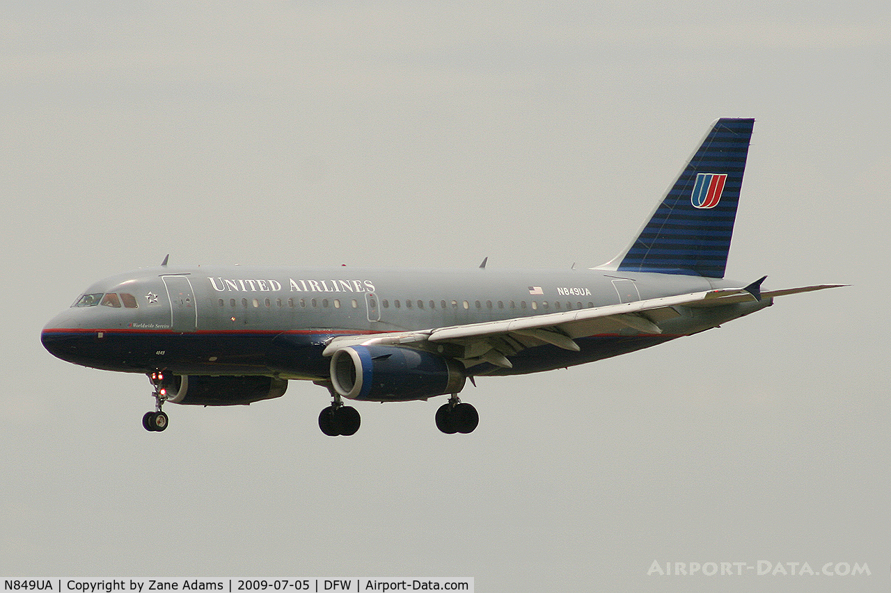 N849UA, 2002 Airbus A319-131 C/N 1649, United Airlines Airbus landing at DFW